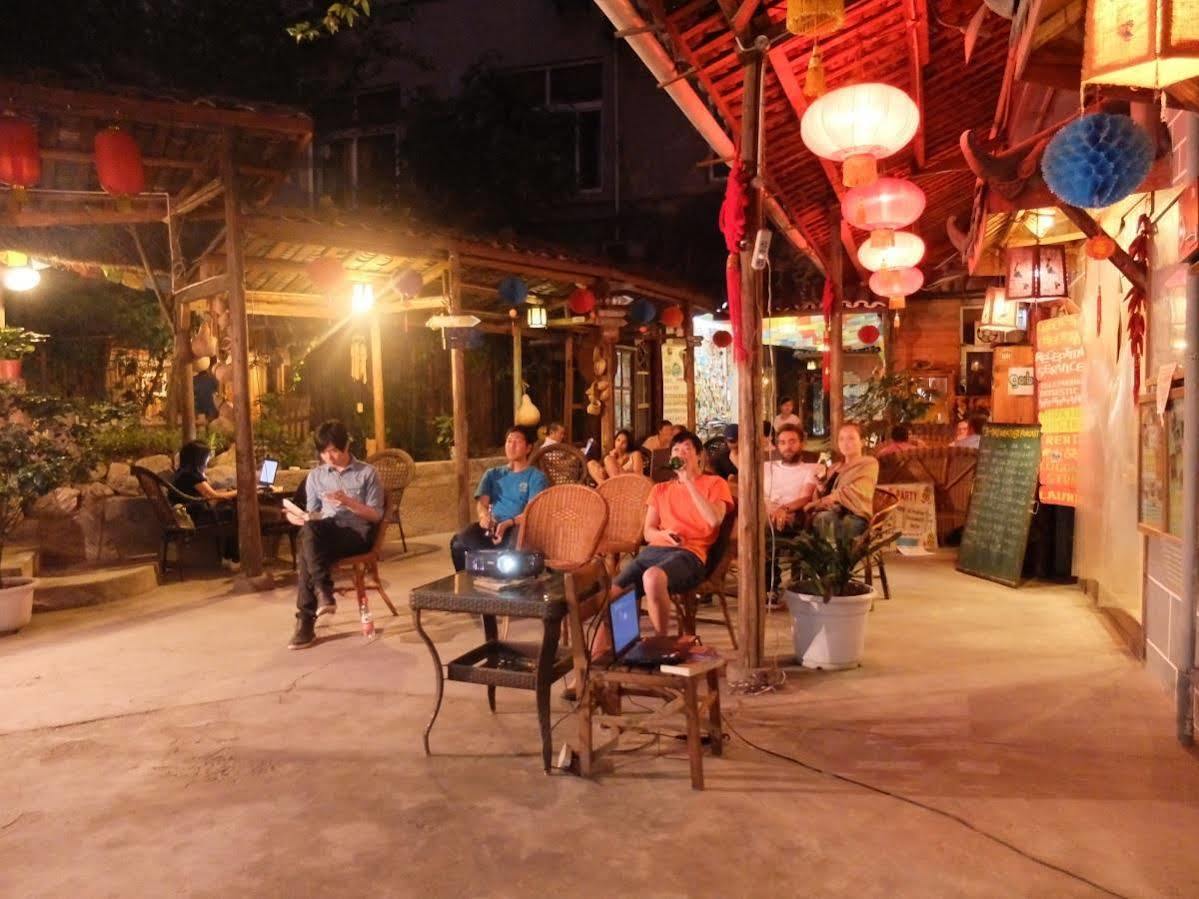 Hello Chengdu International Youth Hostel Exterior foto
